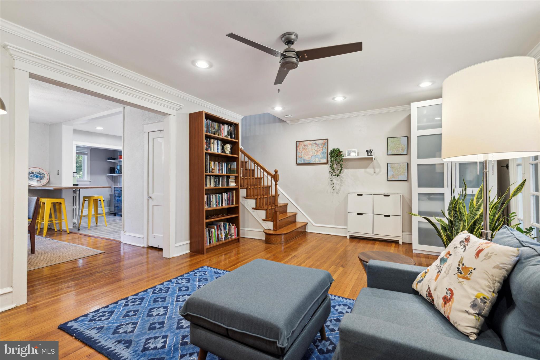 704 Carpenter Ln