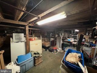 758 Carpenter Ln