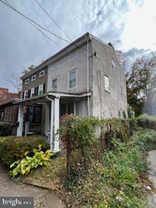 758 Carpenter Ln