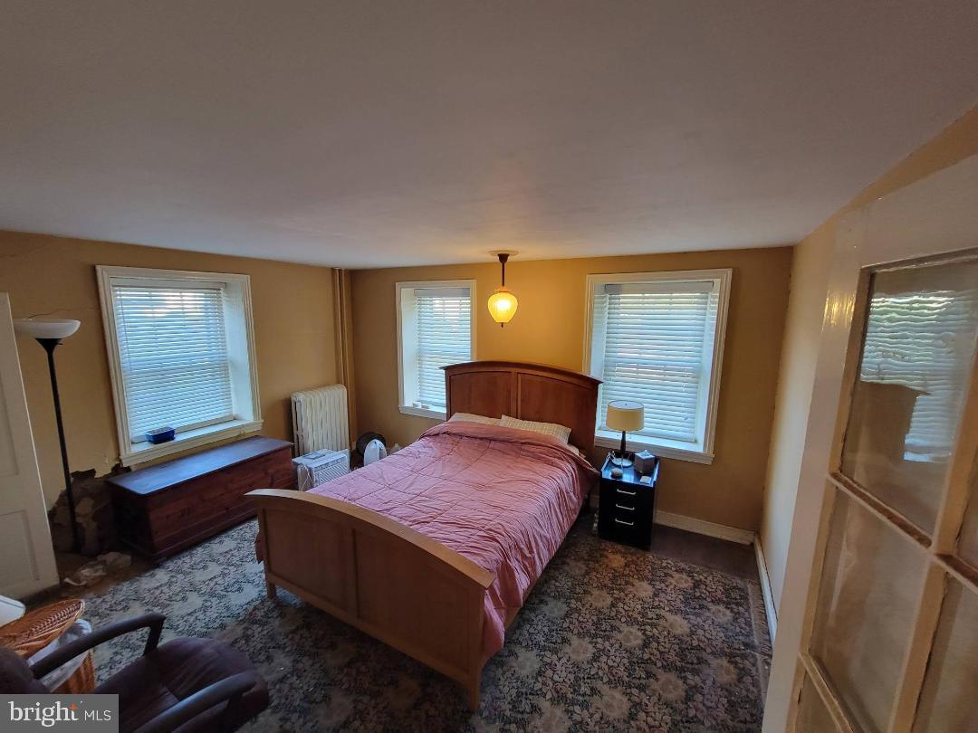758 Carpenter Ln