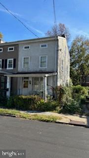 758 Carpenter Ln
