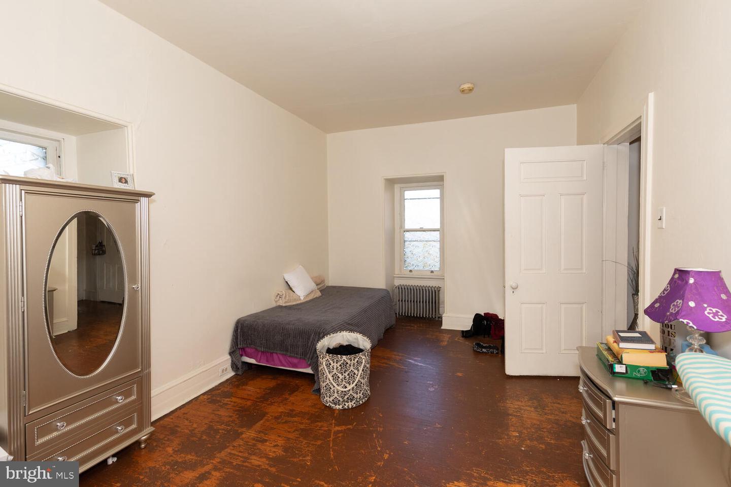 5442 Wayne Ave