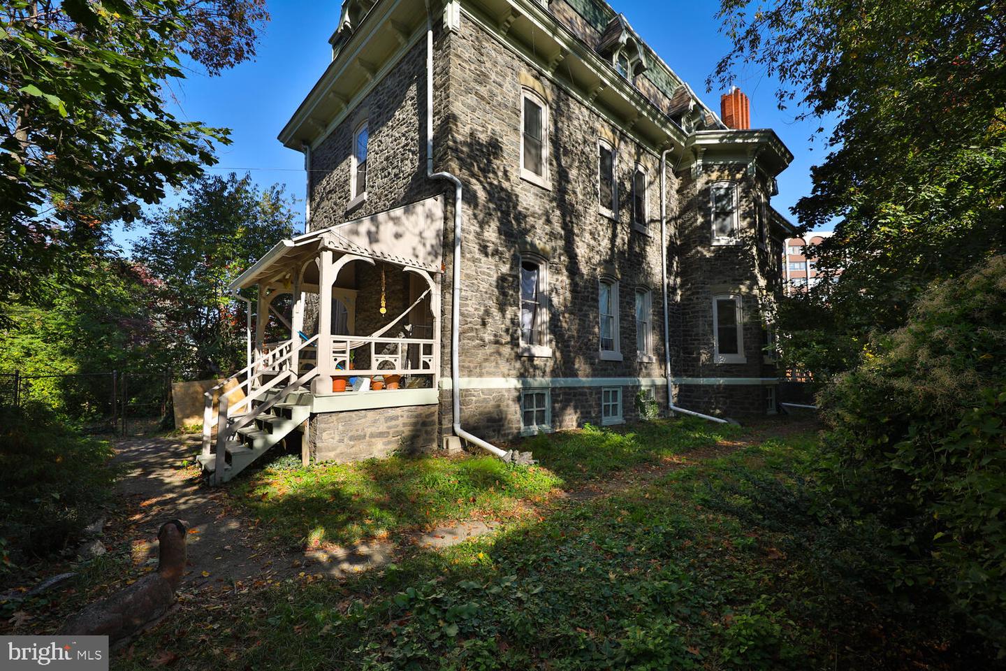 5442 Wayne Ave