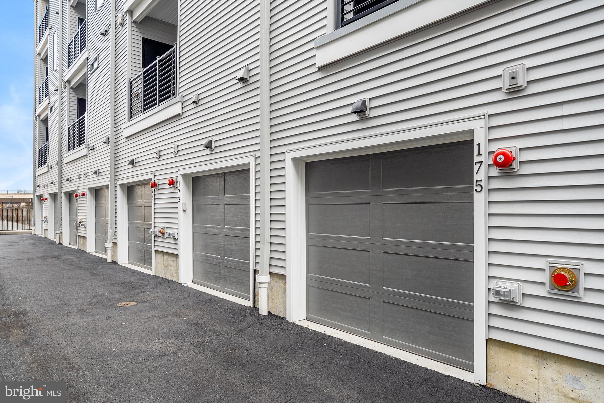 3000 Cityview Walk #175