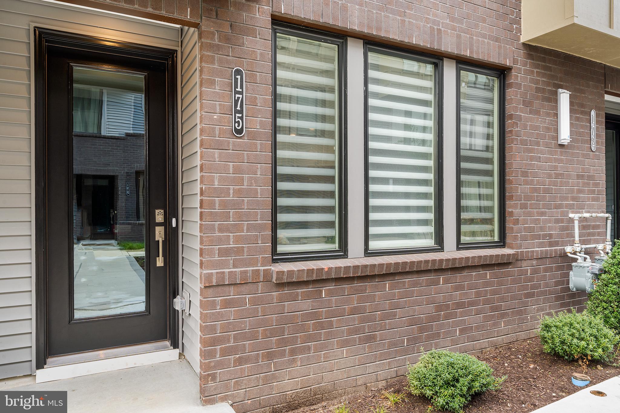 3000 Cityview Walk #175