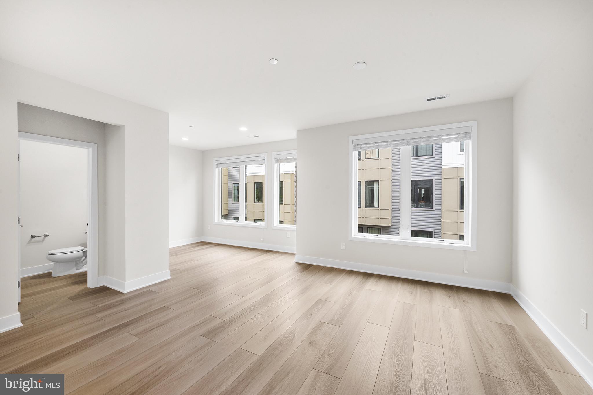 3000 Cityview Walk #175