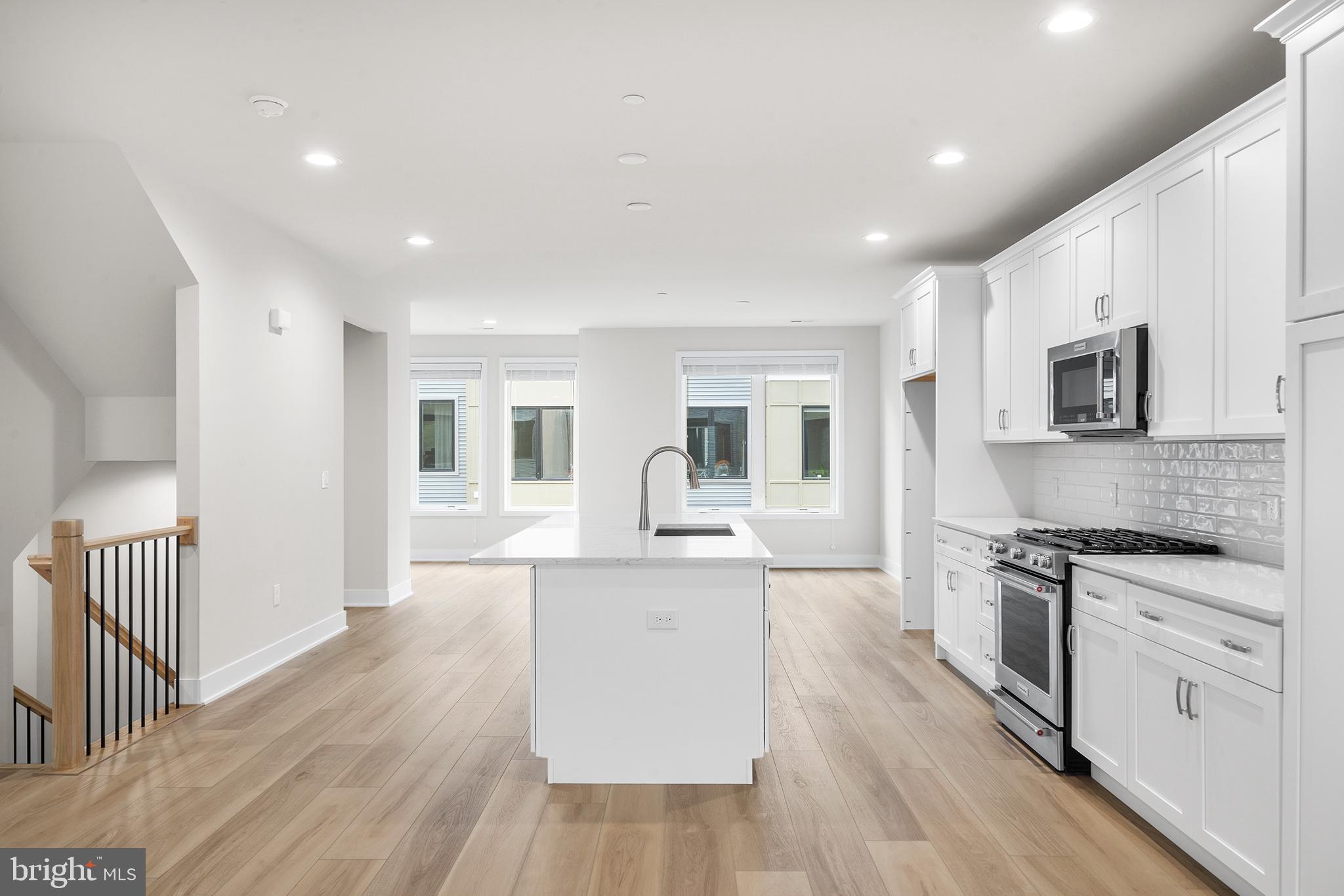 3000 Cityview Walk #175