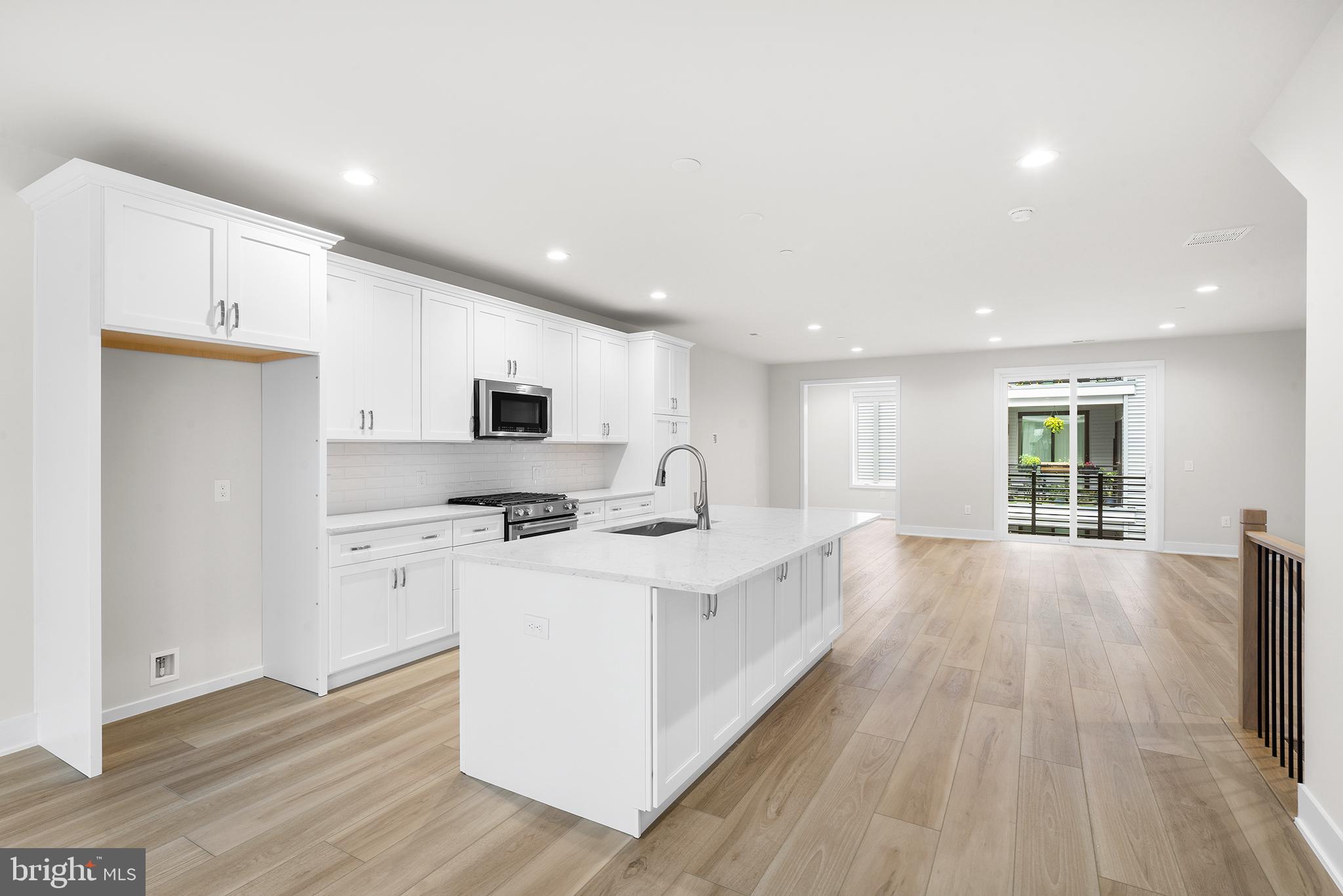 3000 Cityview Walk #175