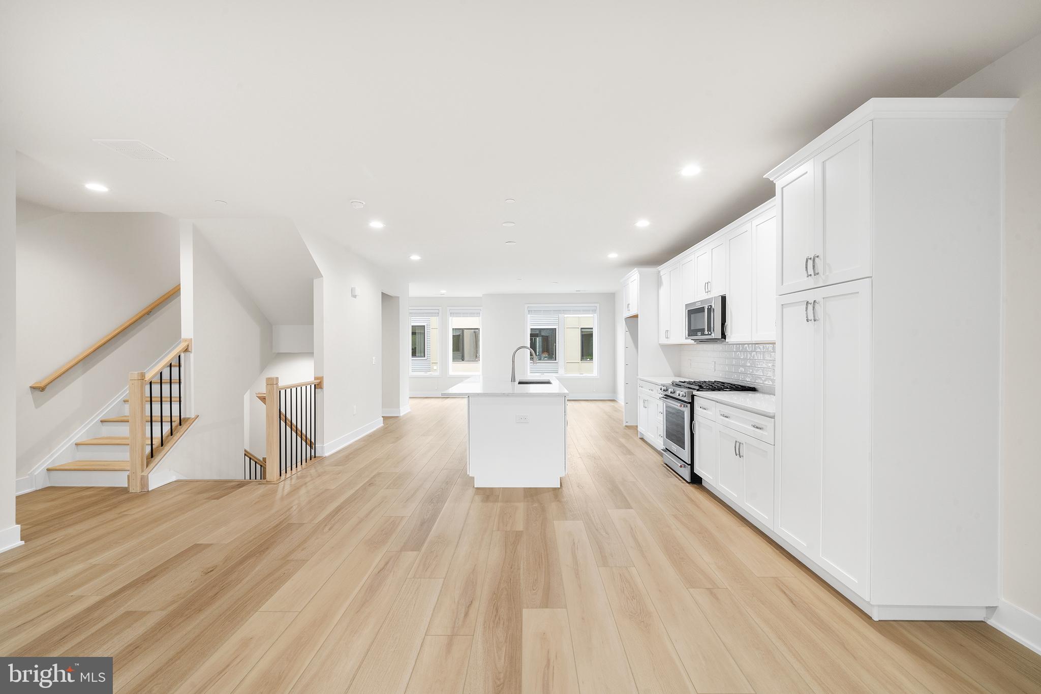 3000 Cityview Walk #175