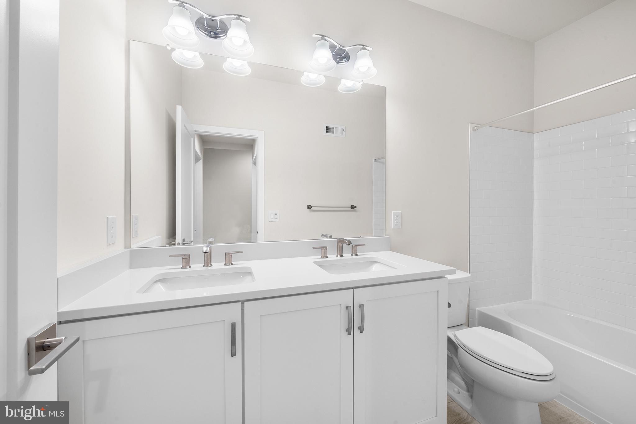 3000 Cityview Walk #175