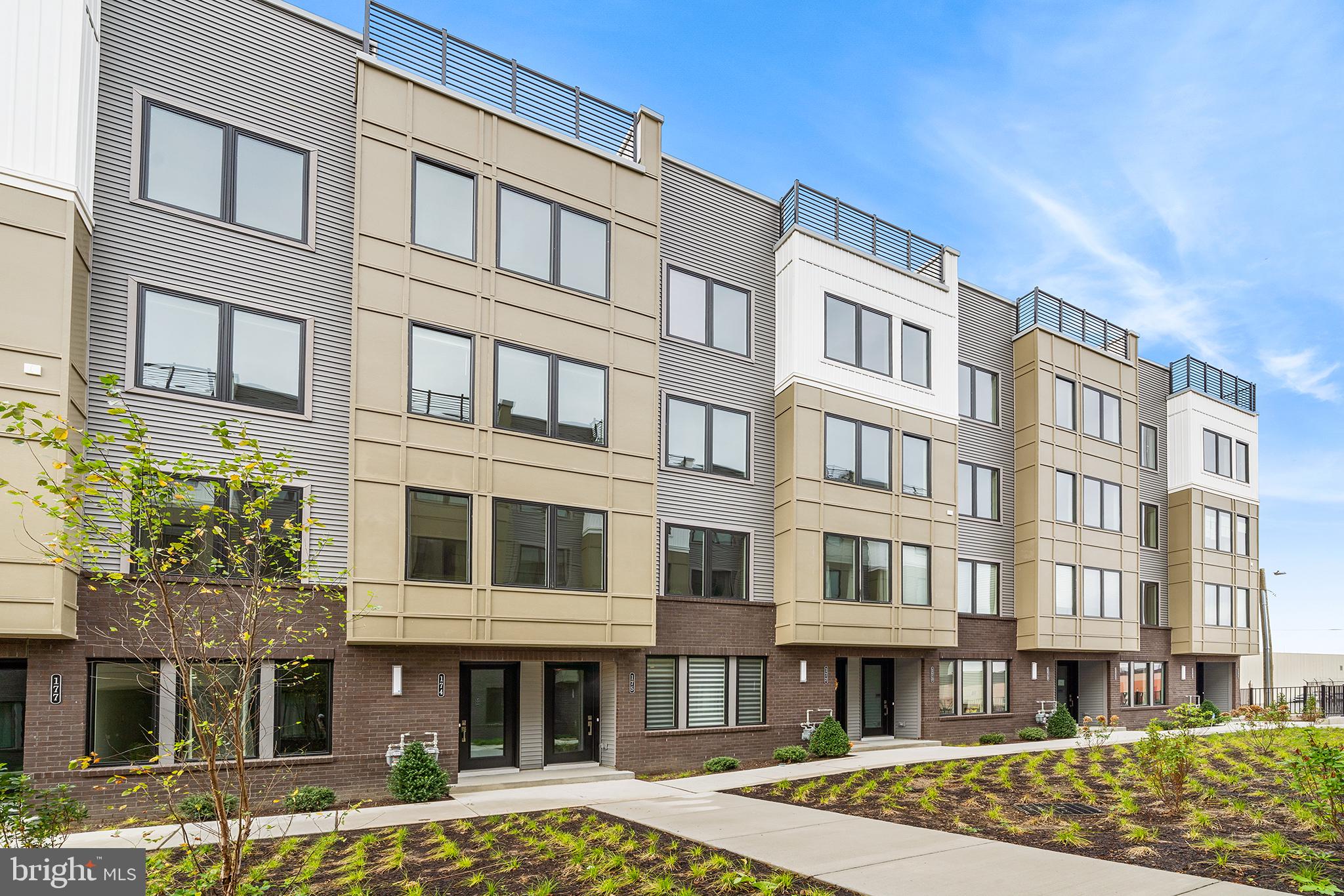 3000 Cityview Walk #175