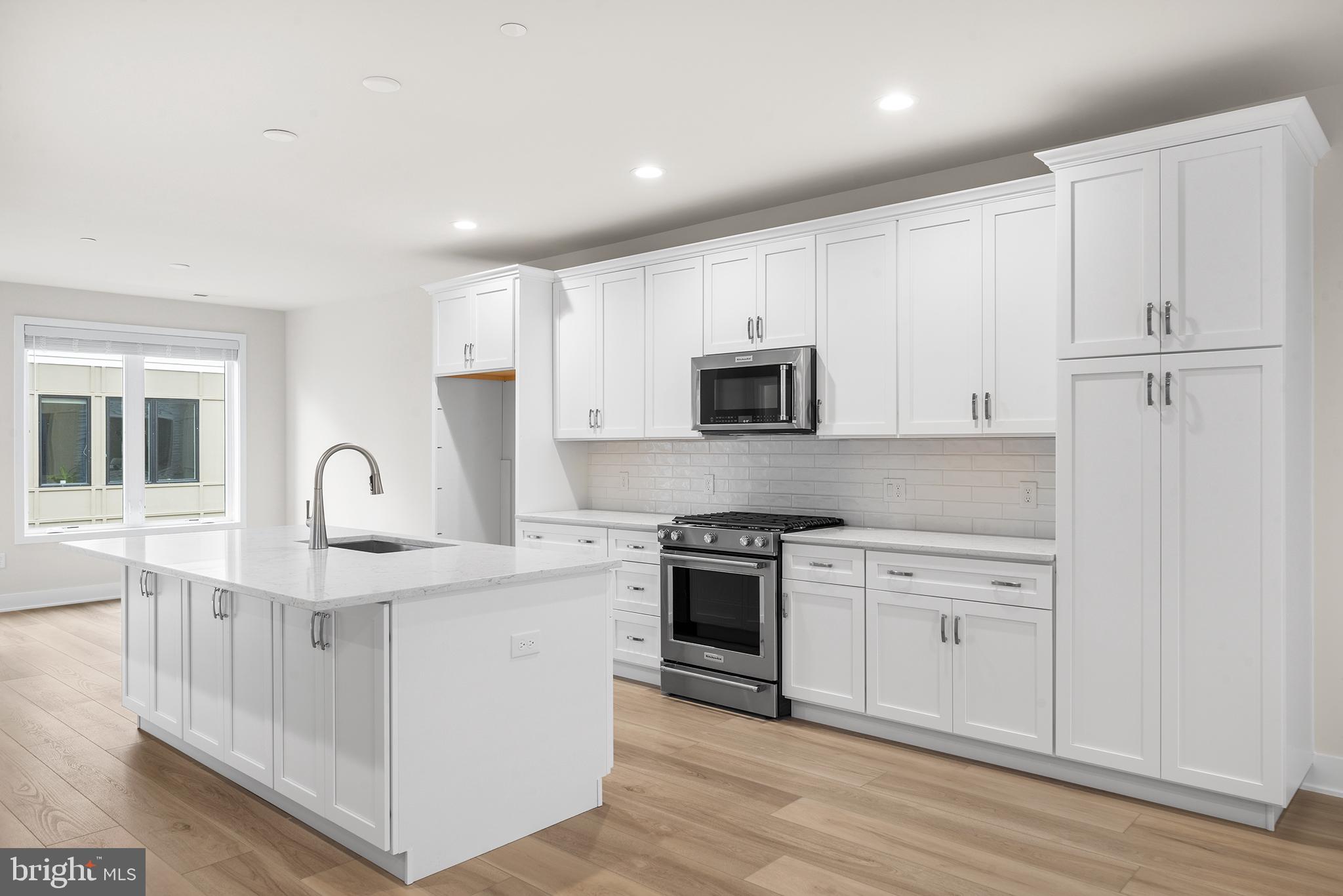 3000 Cityview Walk #175