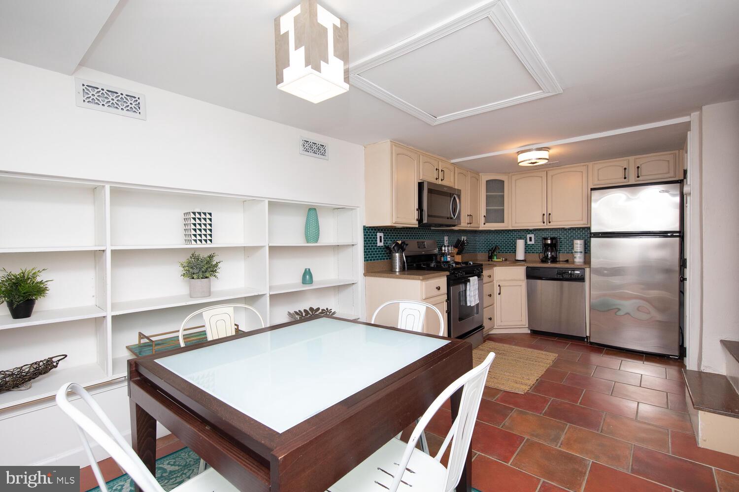 229 Fulton St #C