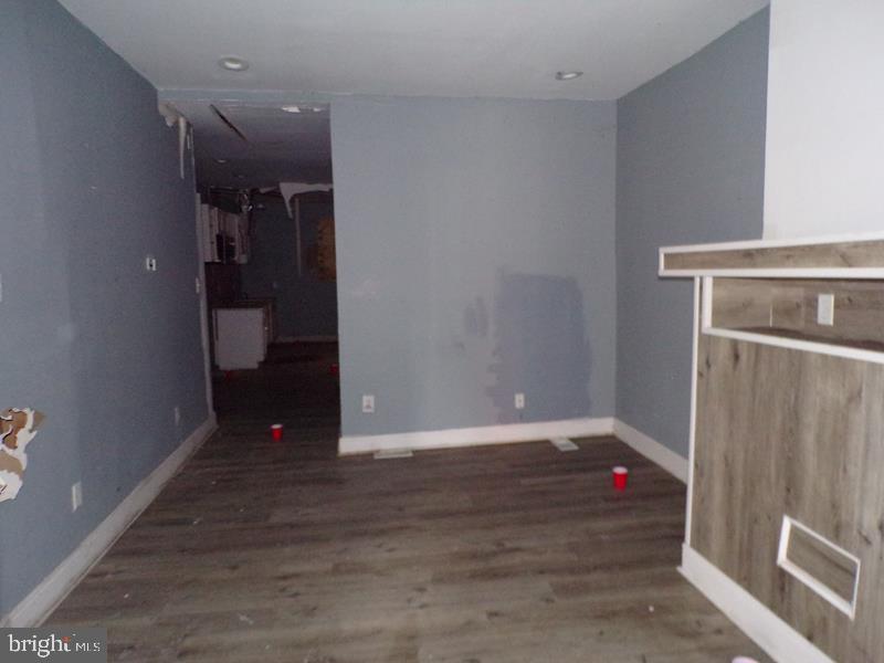 1530 W Lehigh Ave
