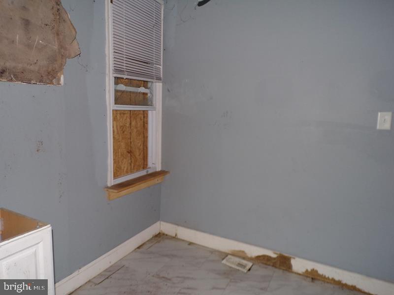 1530 W Lehigh Ave