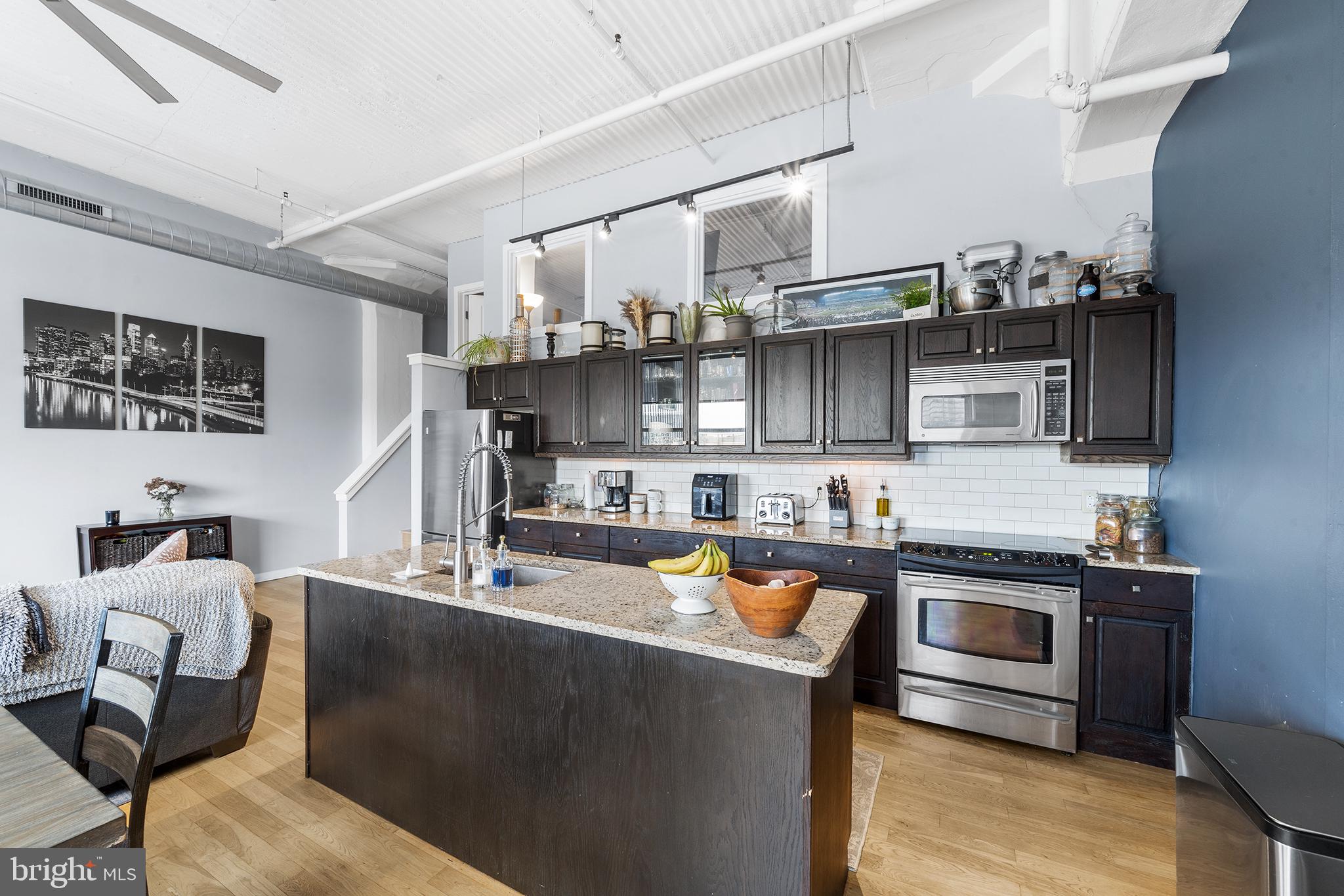 2200-28 Arch St #414