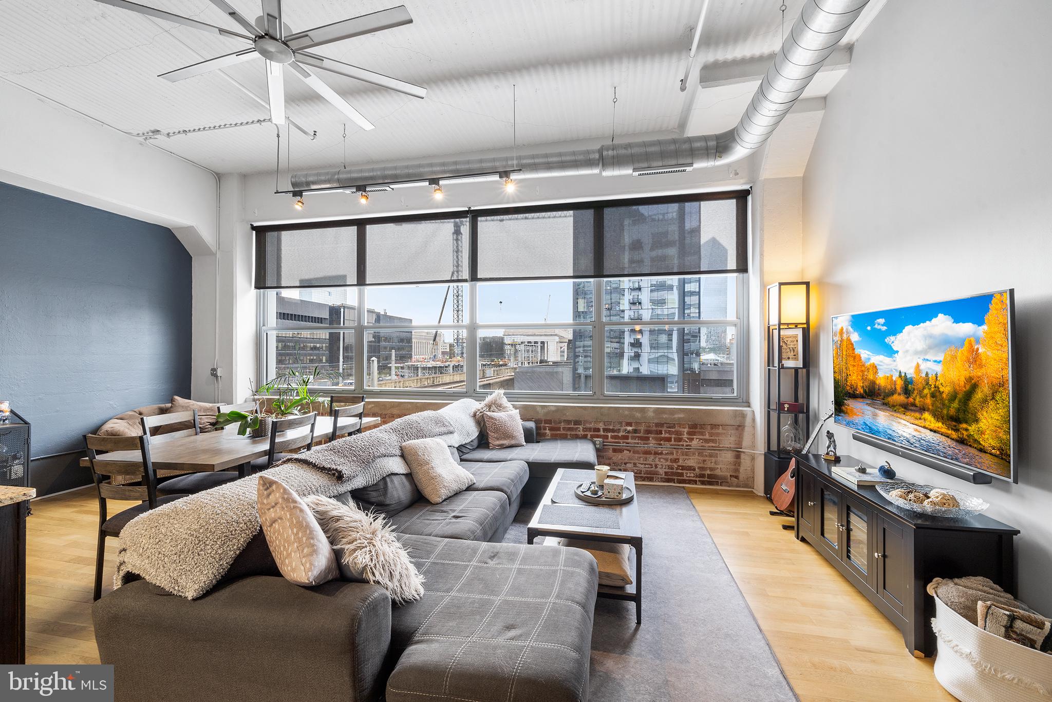 2200-28 Arch St #414