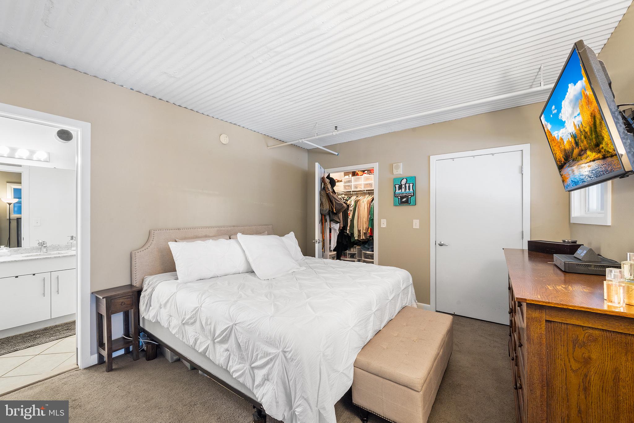 2200-28 Arch St #414