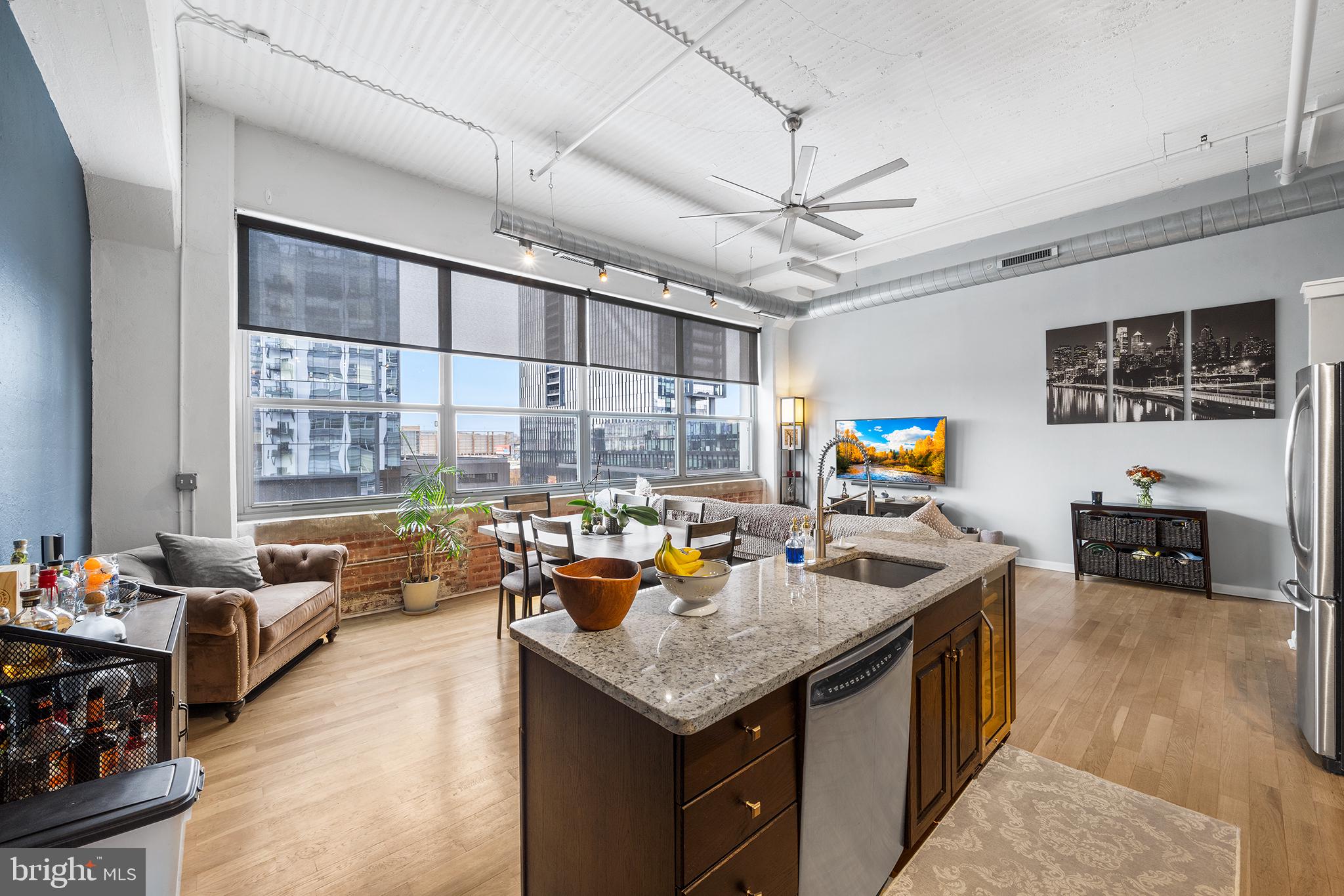 2200-28 Arch St #414