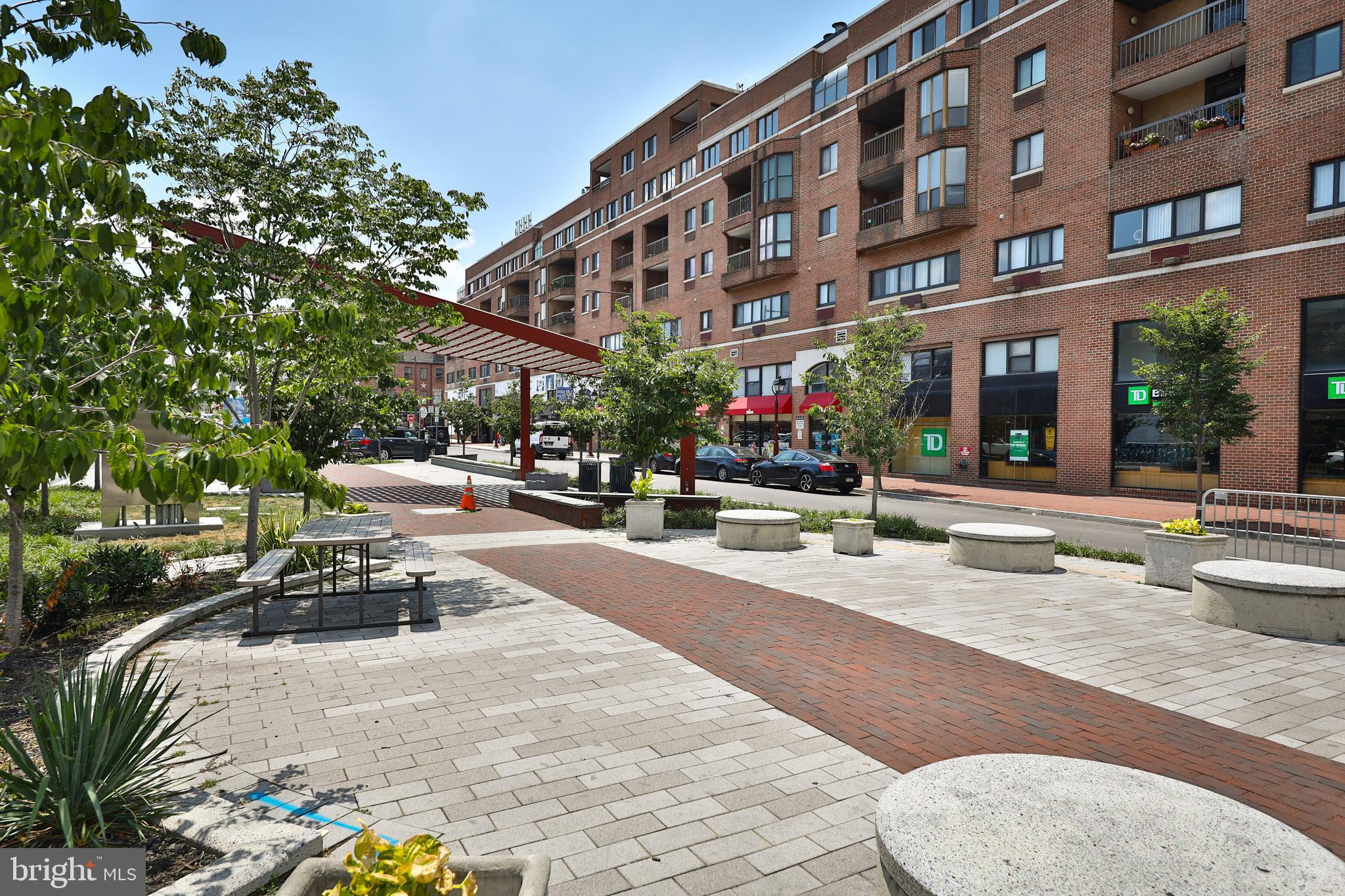 200-10 Lombard St #729