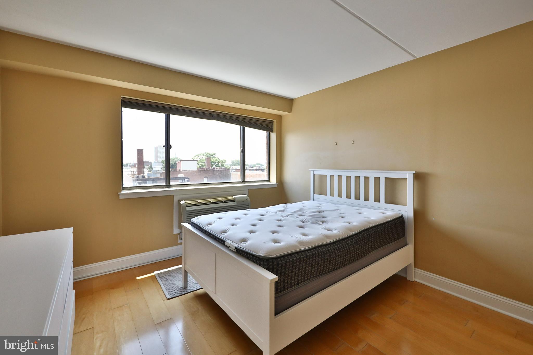 200-10 Lombard St #729