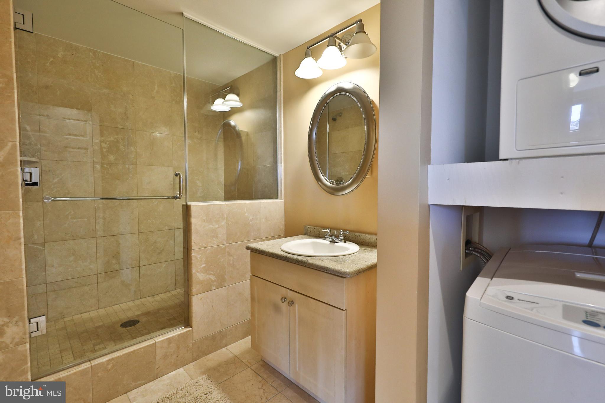 200-10 Lombard St #729