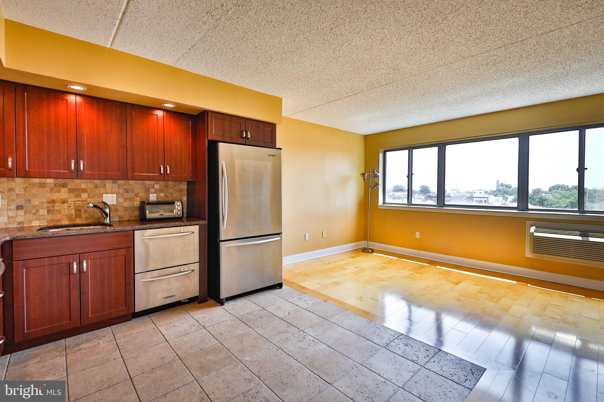 200-10 Lombard St #729