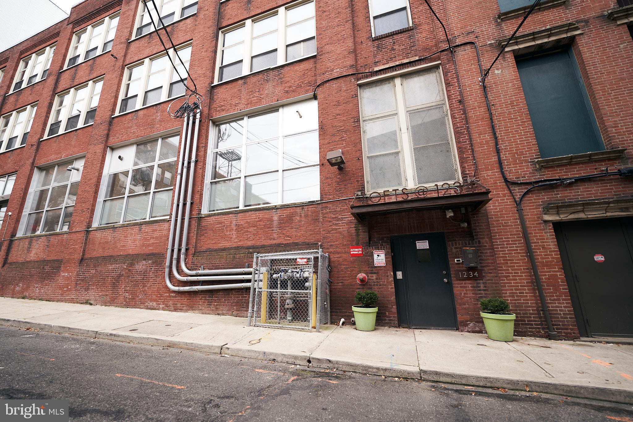 1234 Hamilton St #101