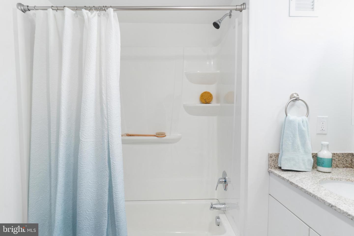 3400-8 J St #232