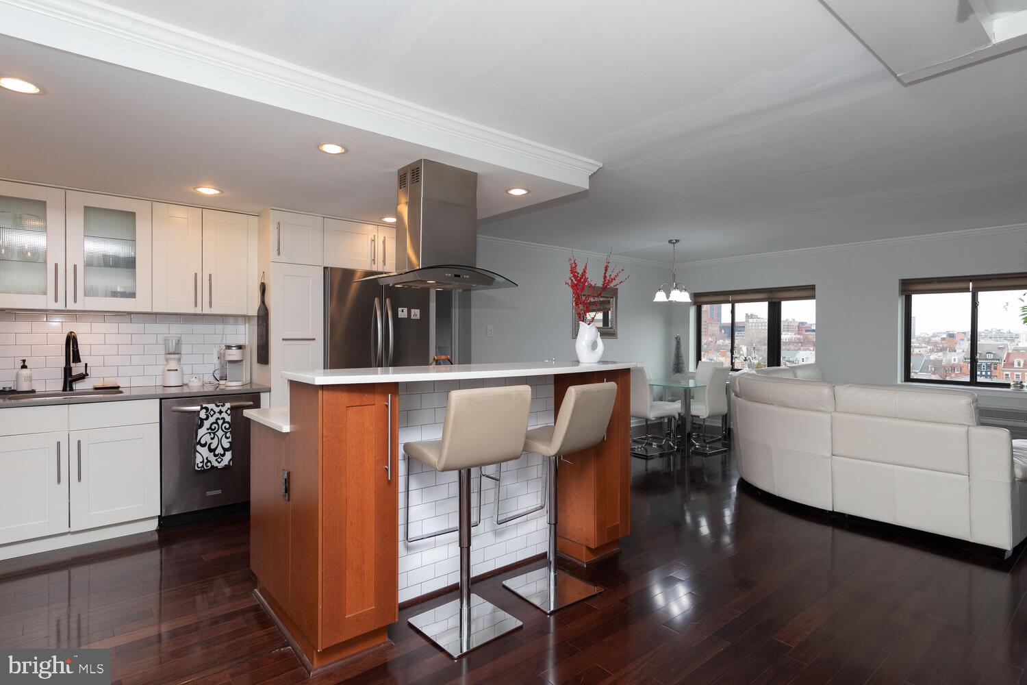 200-10 Lombard St #814