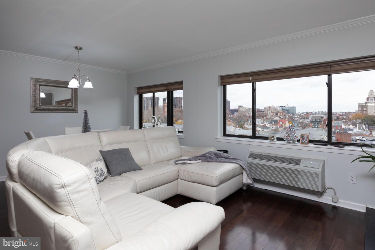 200-10 Lombard St #814