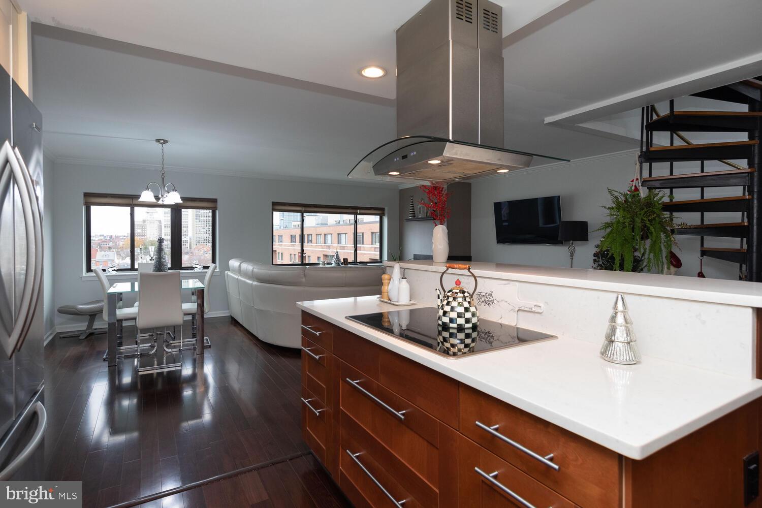 200-10 Lombard St #814