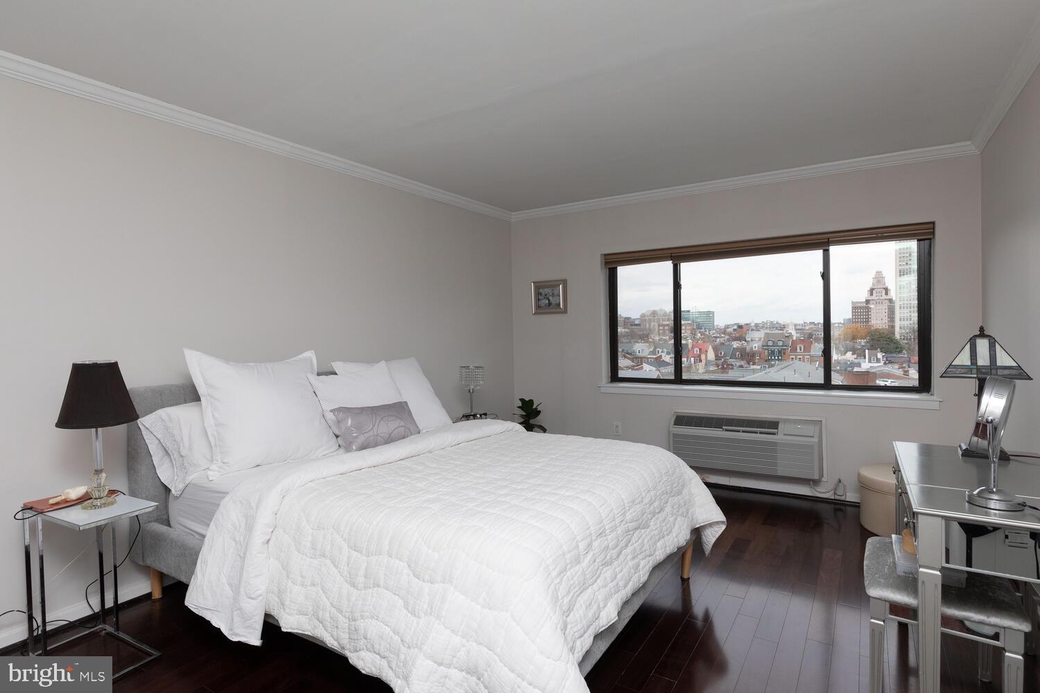 200-10 Lombard St #814