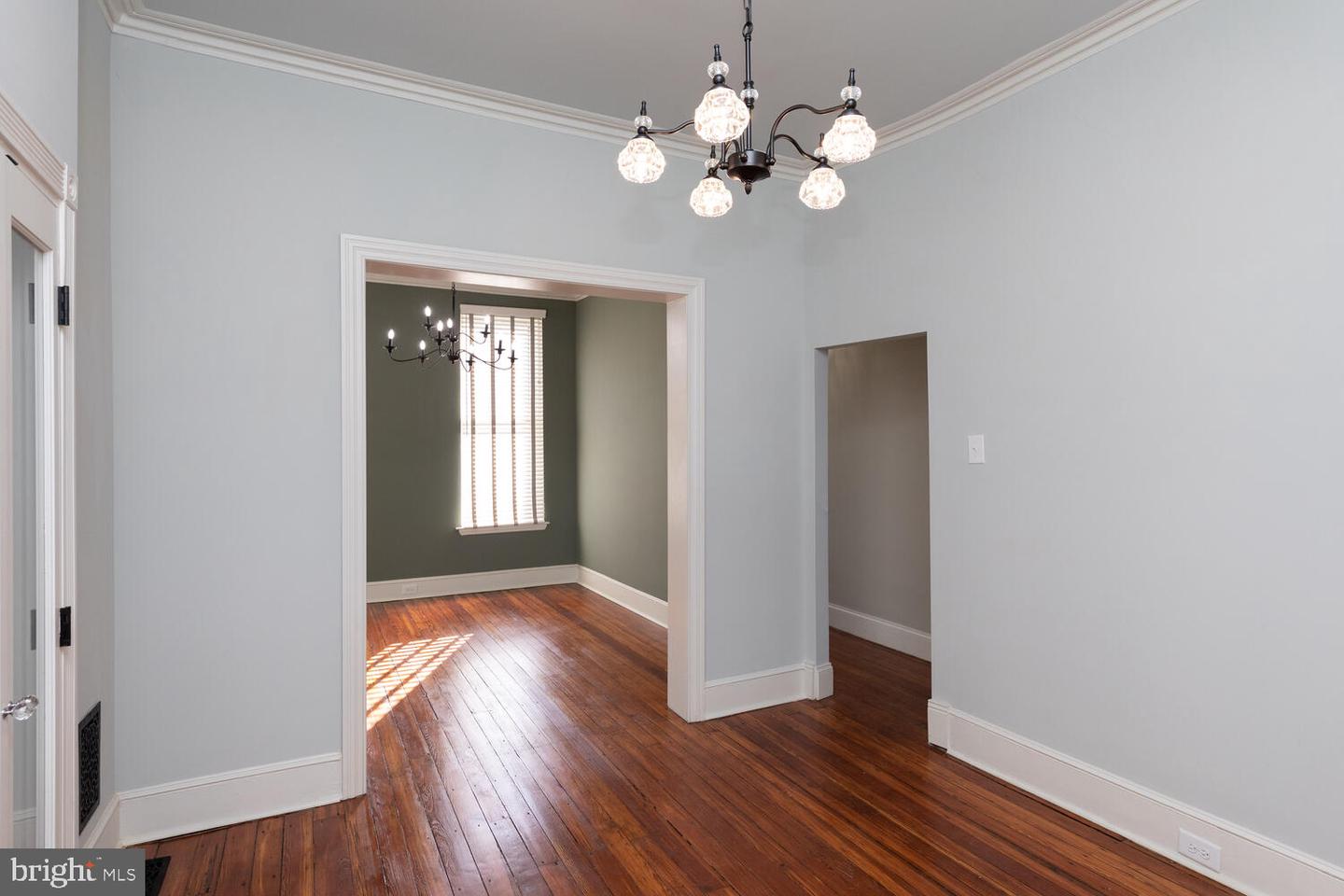 25 W Manheim St