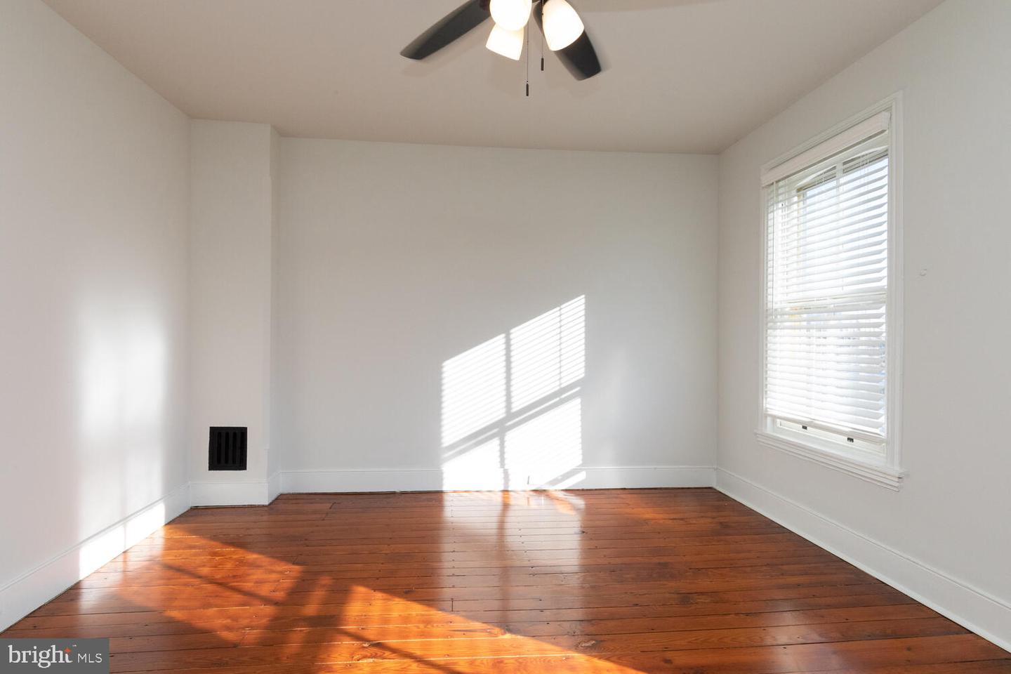 25 W Manheim St