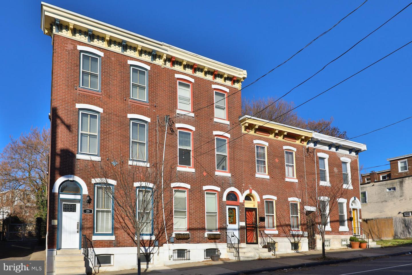 25 W Manheim St