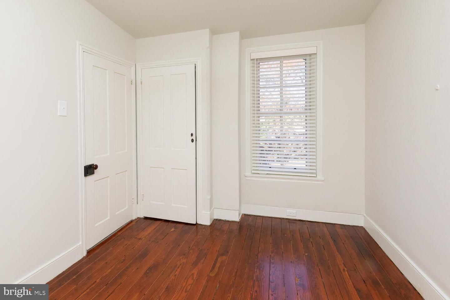 25 W Manheim St