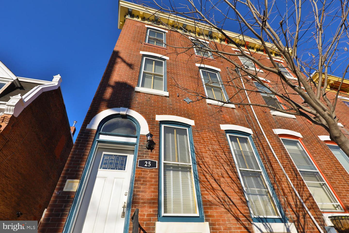 25 W Manheim St