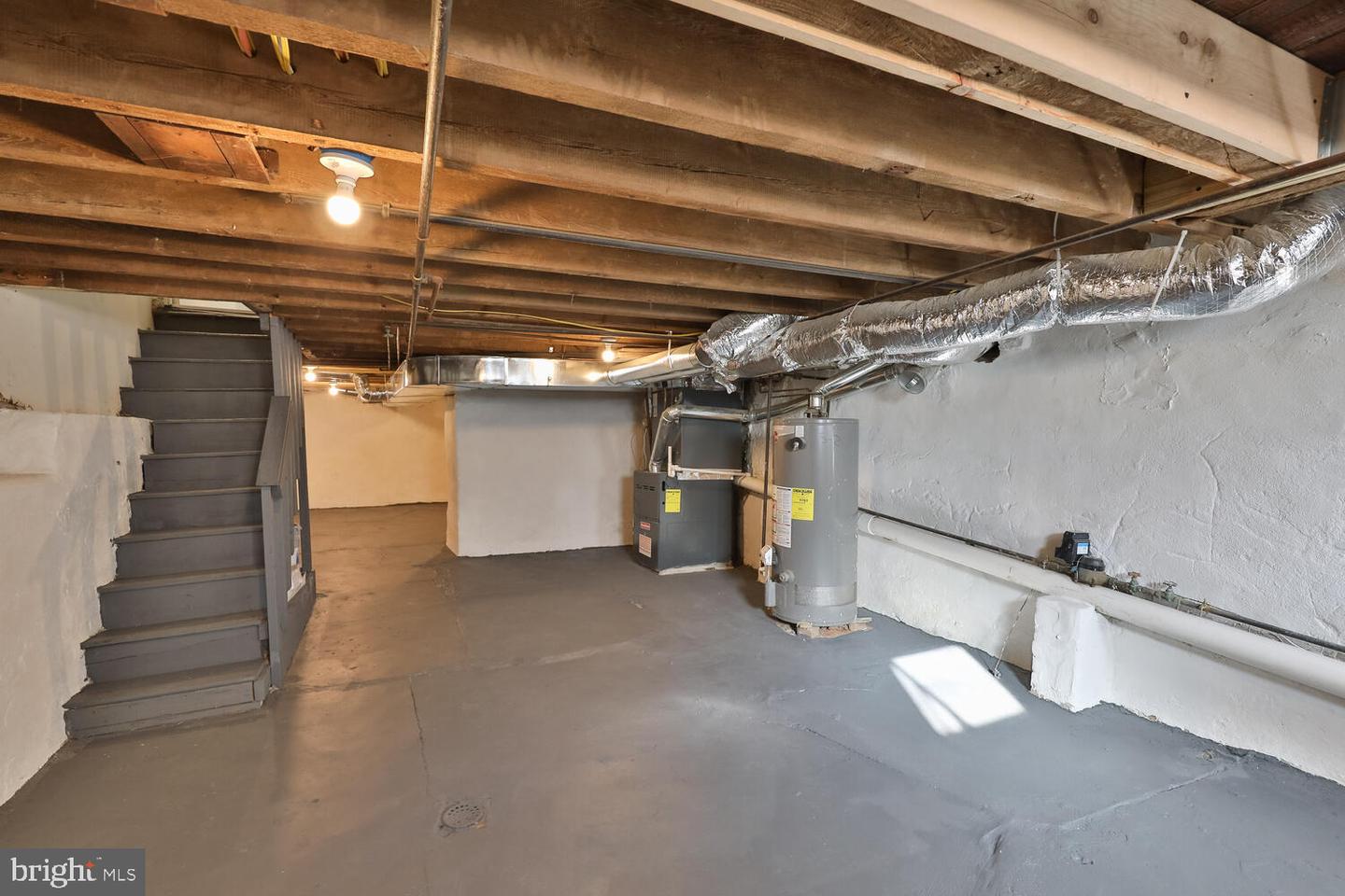 25 W Manheim St