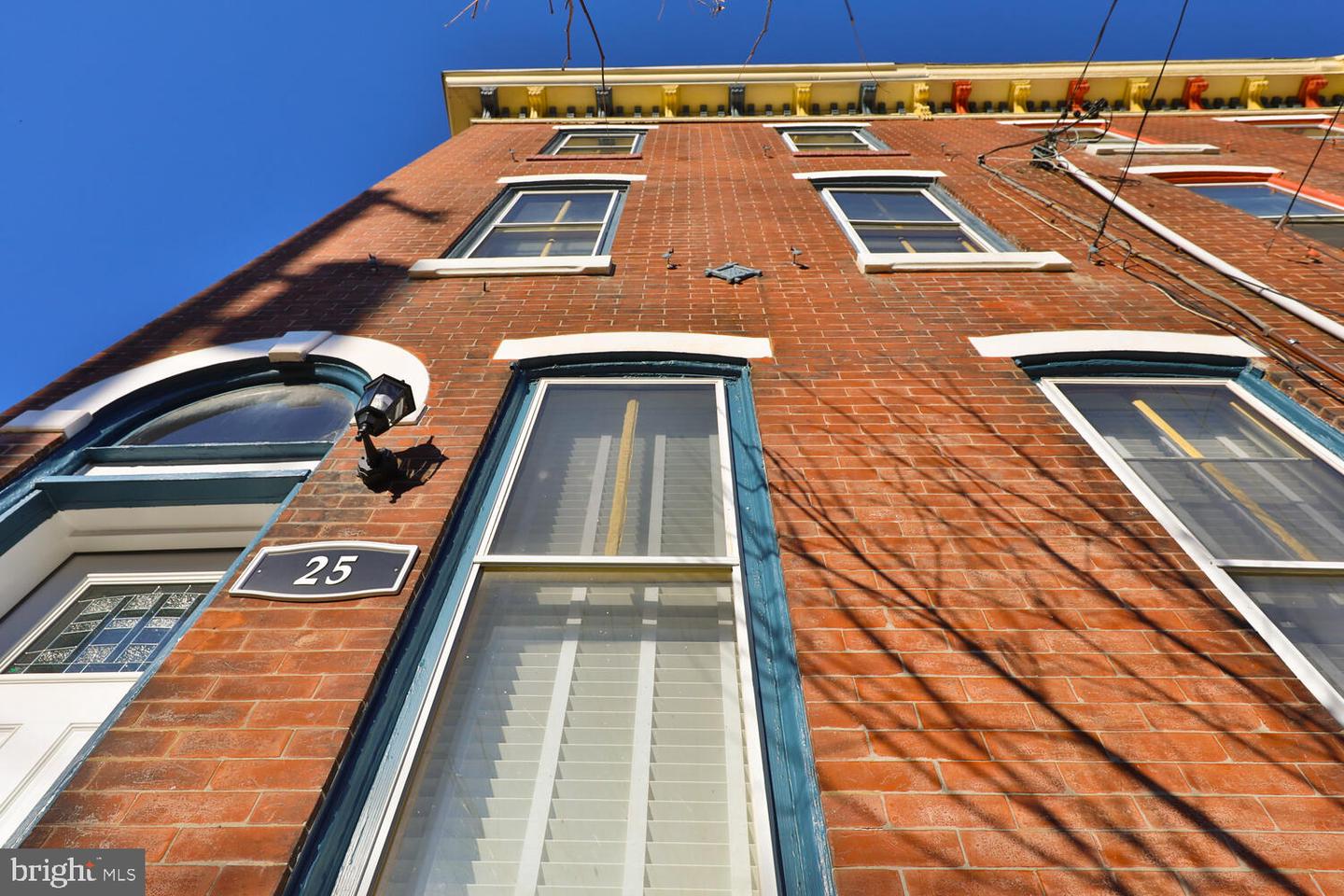 25 W Manheim St