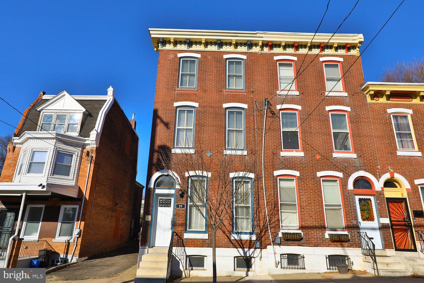 25 W Manheim St