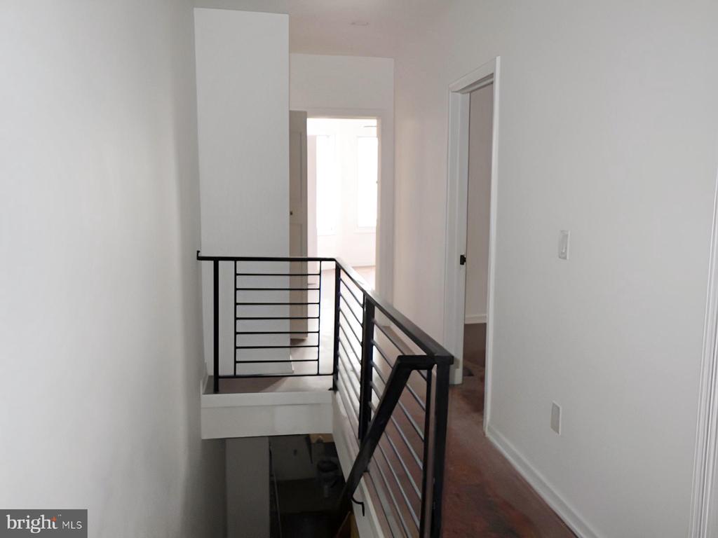 29 N 54th St