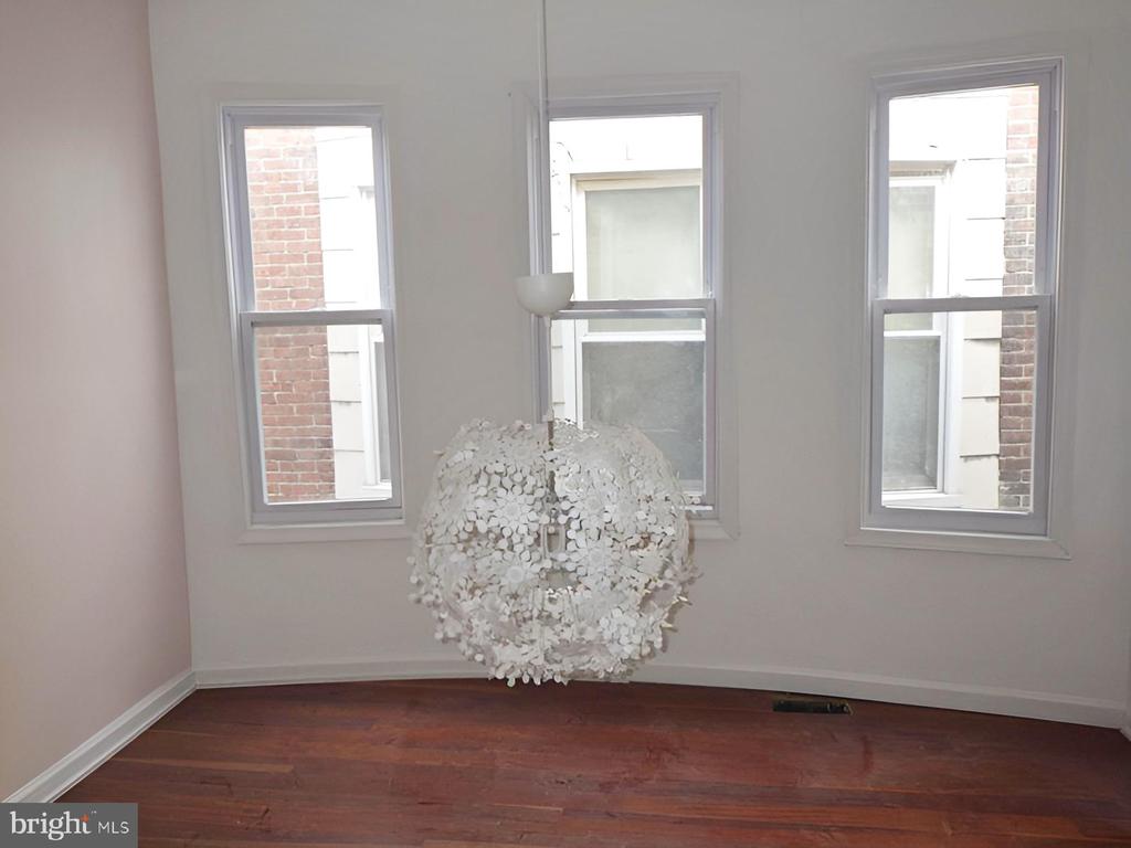 29 N 54th St