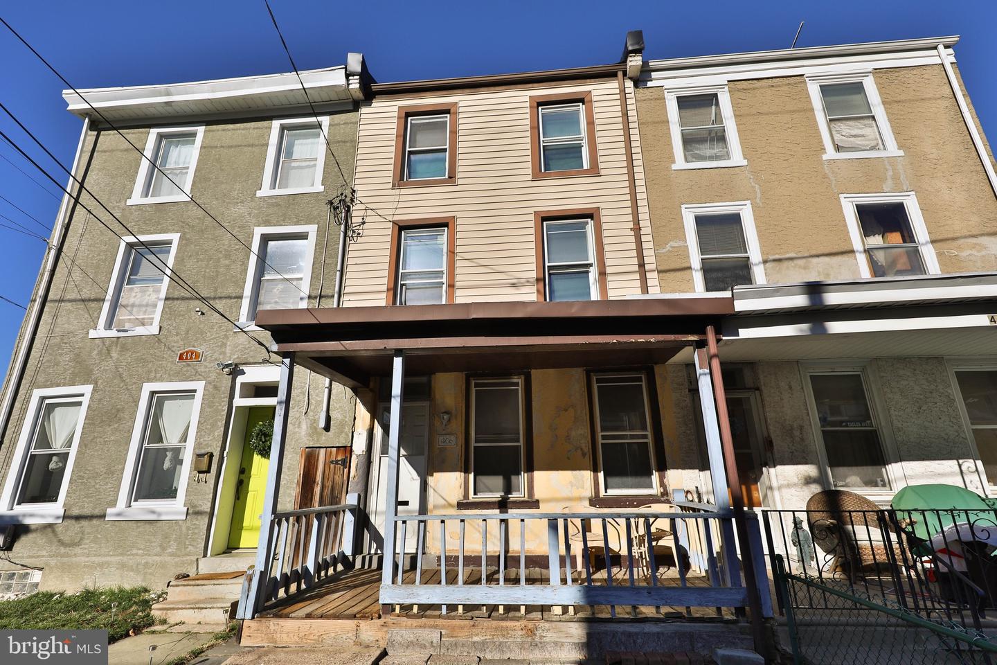 406 Dupont St