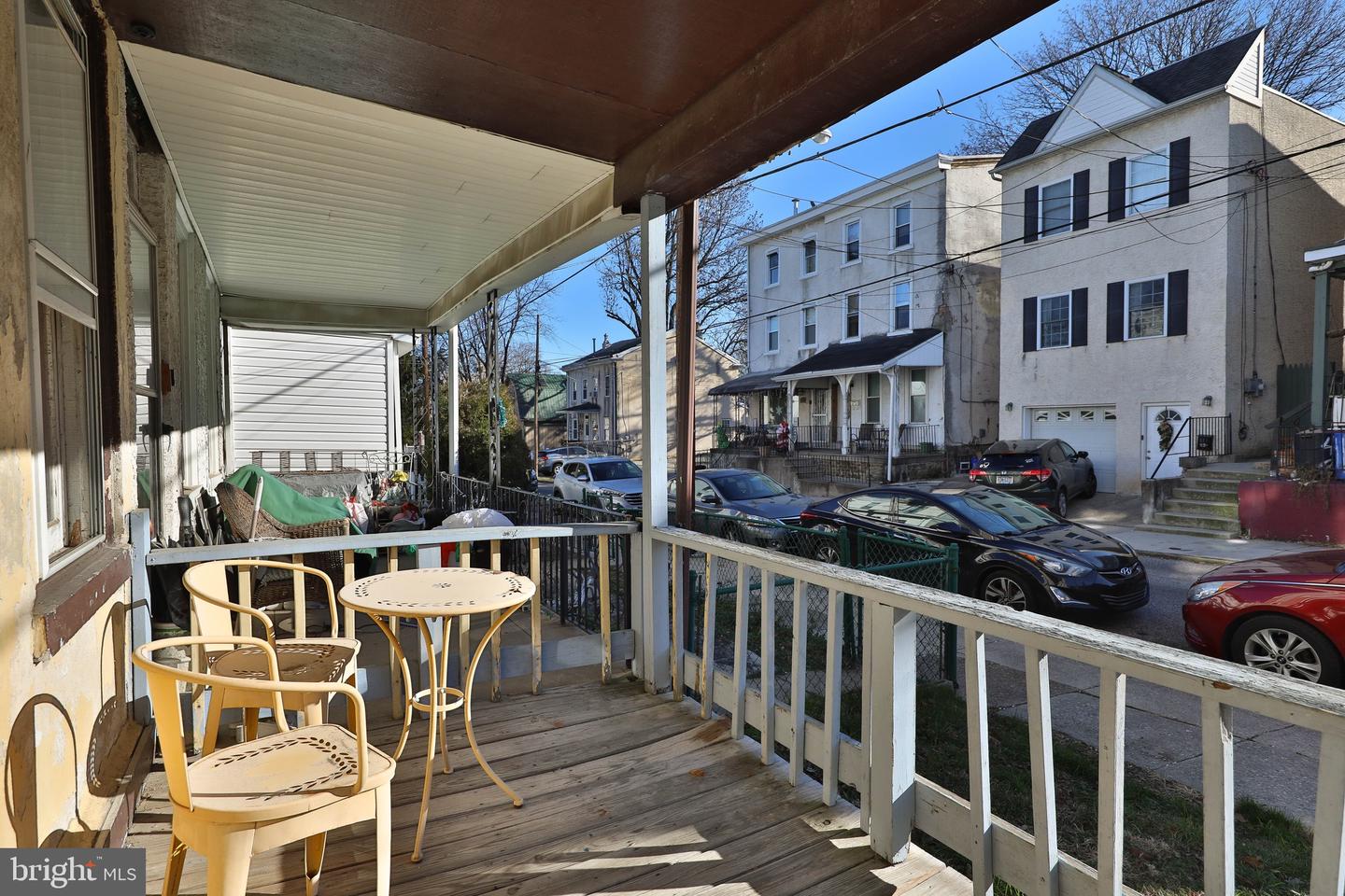 406 Dupont St