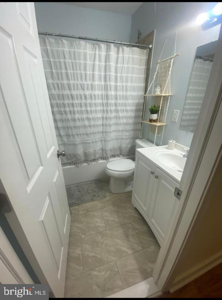240 W Rittenhouse St #1