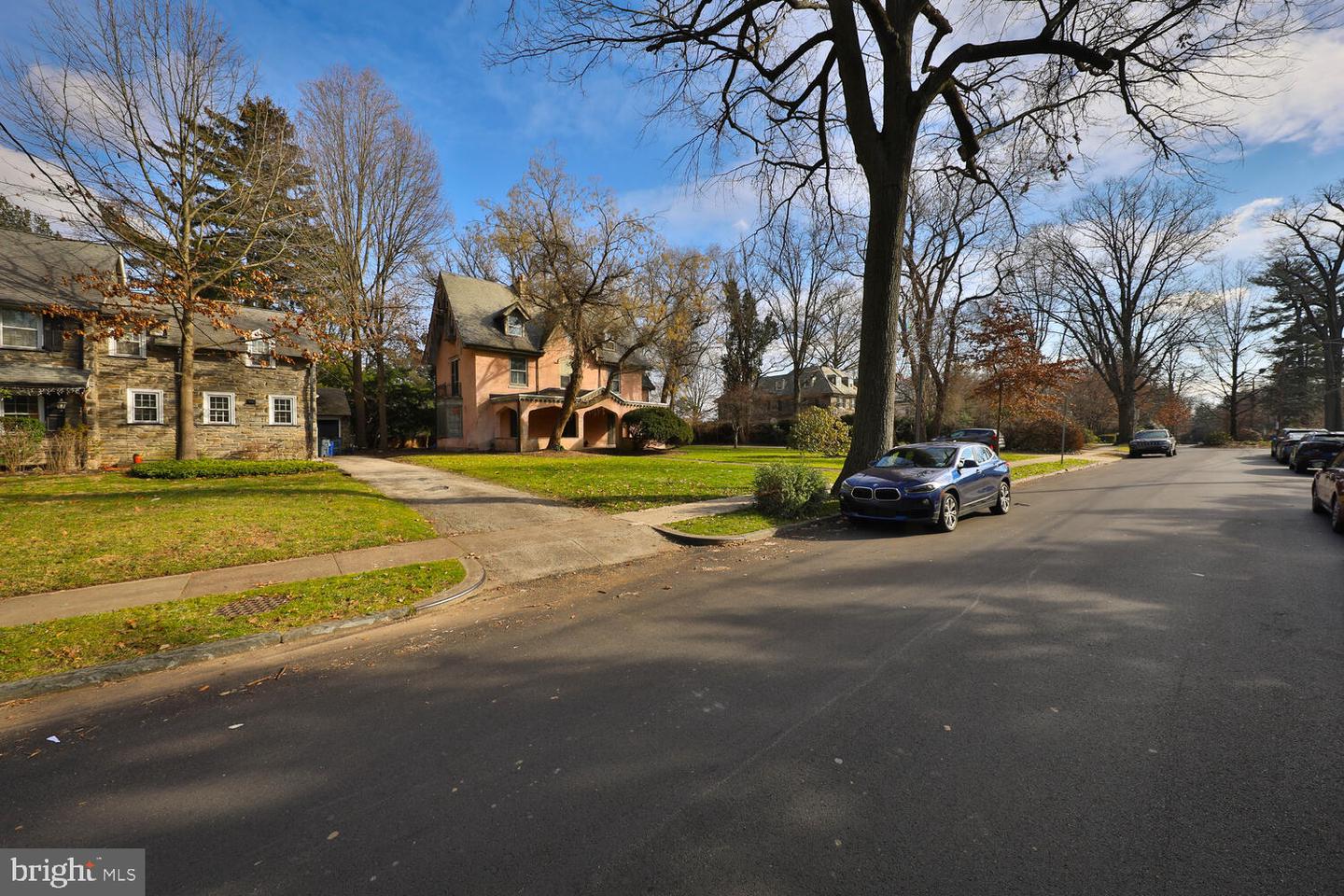 3819 The Oak Rd