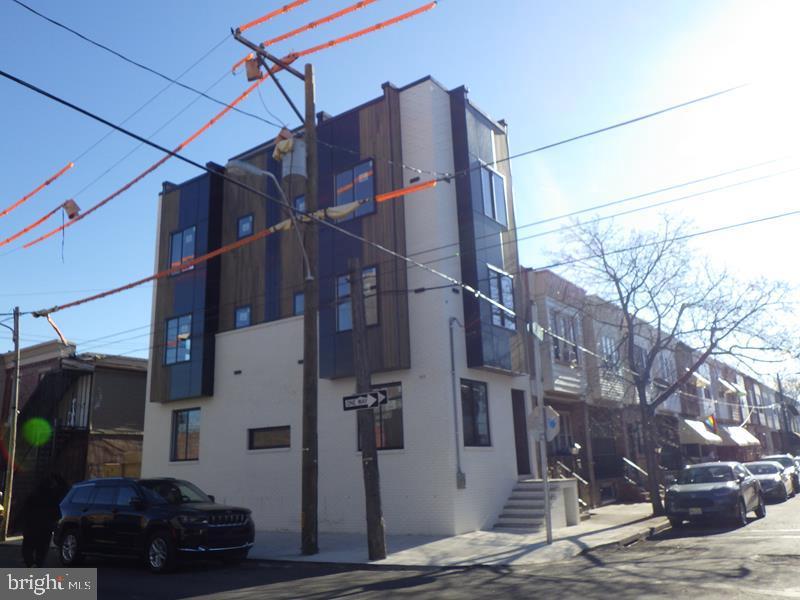 1753-55 S Ringgold St