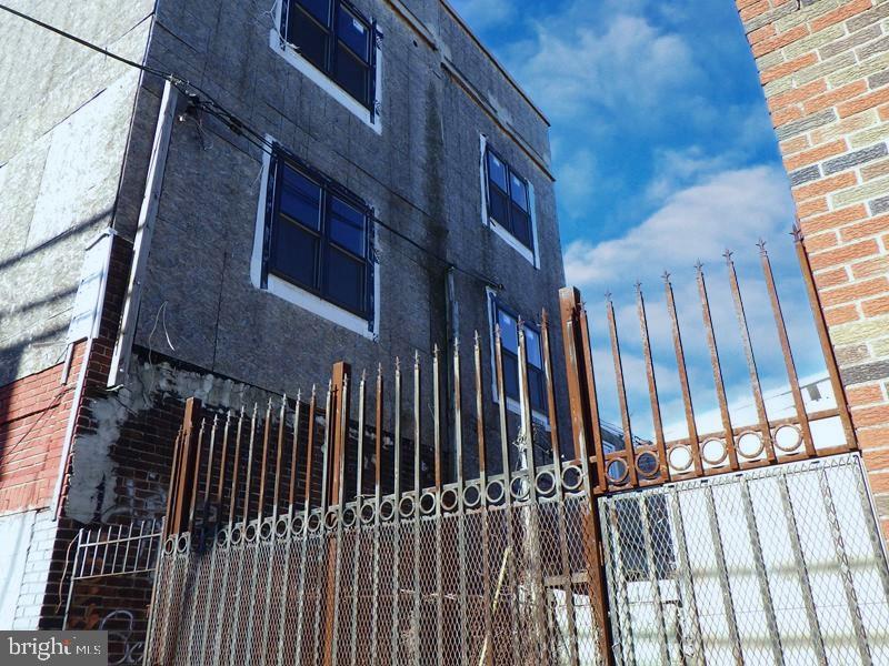 1753-55 S Ringgold St