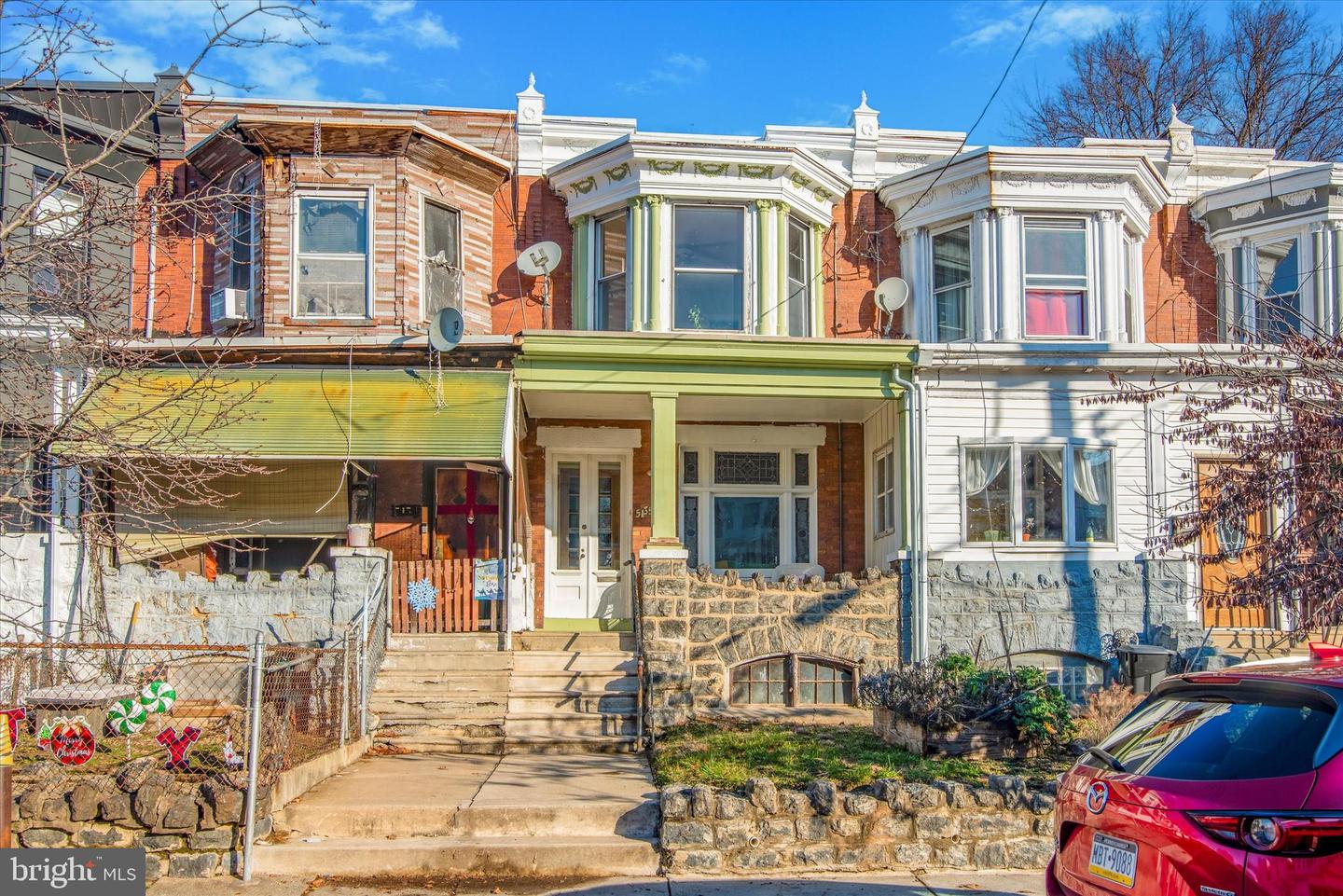 5135 Walton Ave